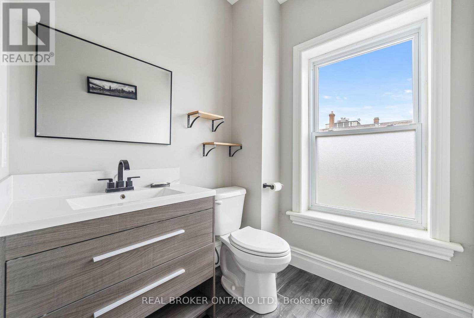 208 Mary Street, Hamilton, ON photo 13