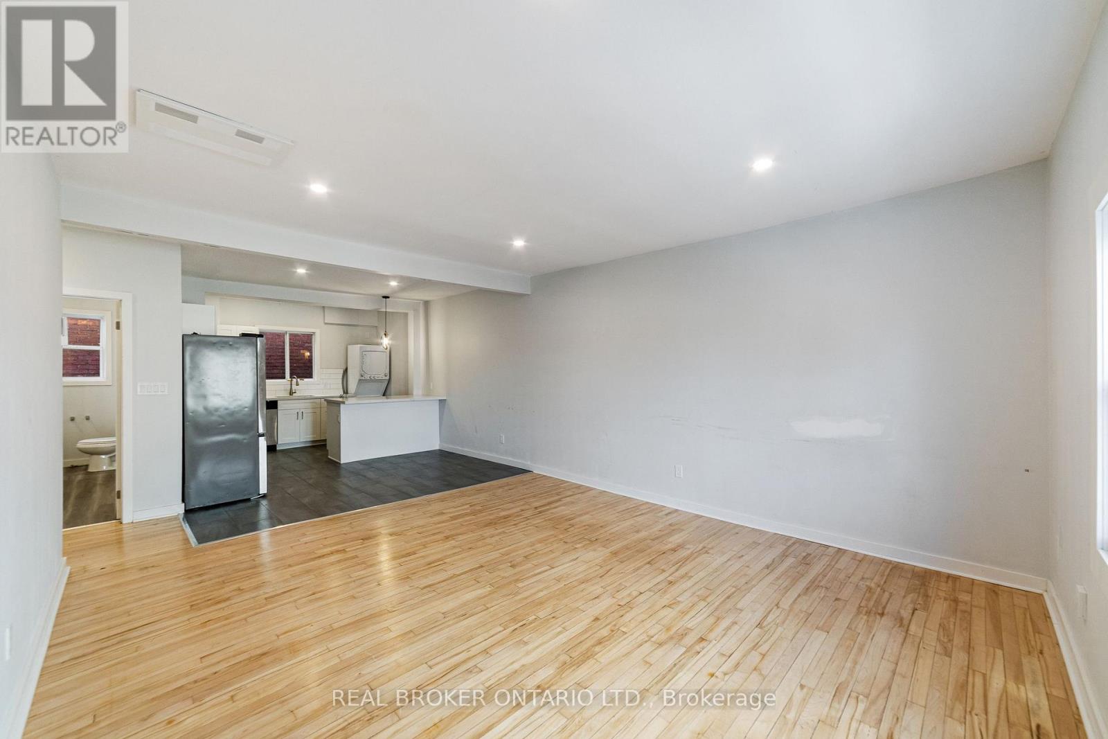 208 Mary Street, Hamilton, ON photo 17