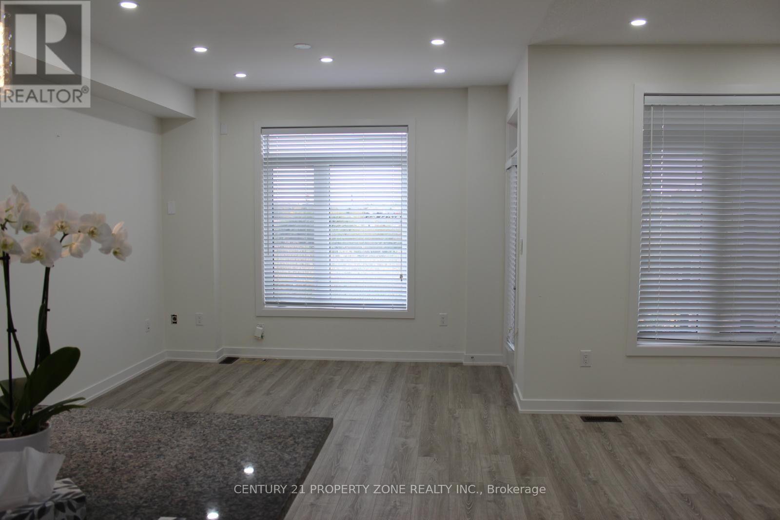 64 - 590 NORTH SERVICE ROAD, Hamilton (Stoney Creek) — photo 4