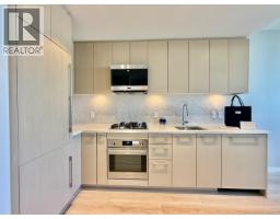 1705 5938 Olive Avenue, Burnaby, BC V5H0M6 Photo 9