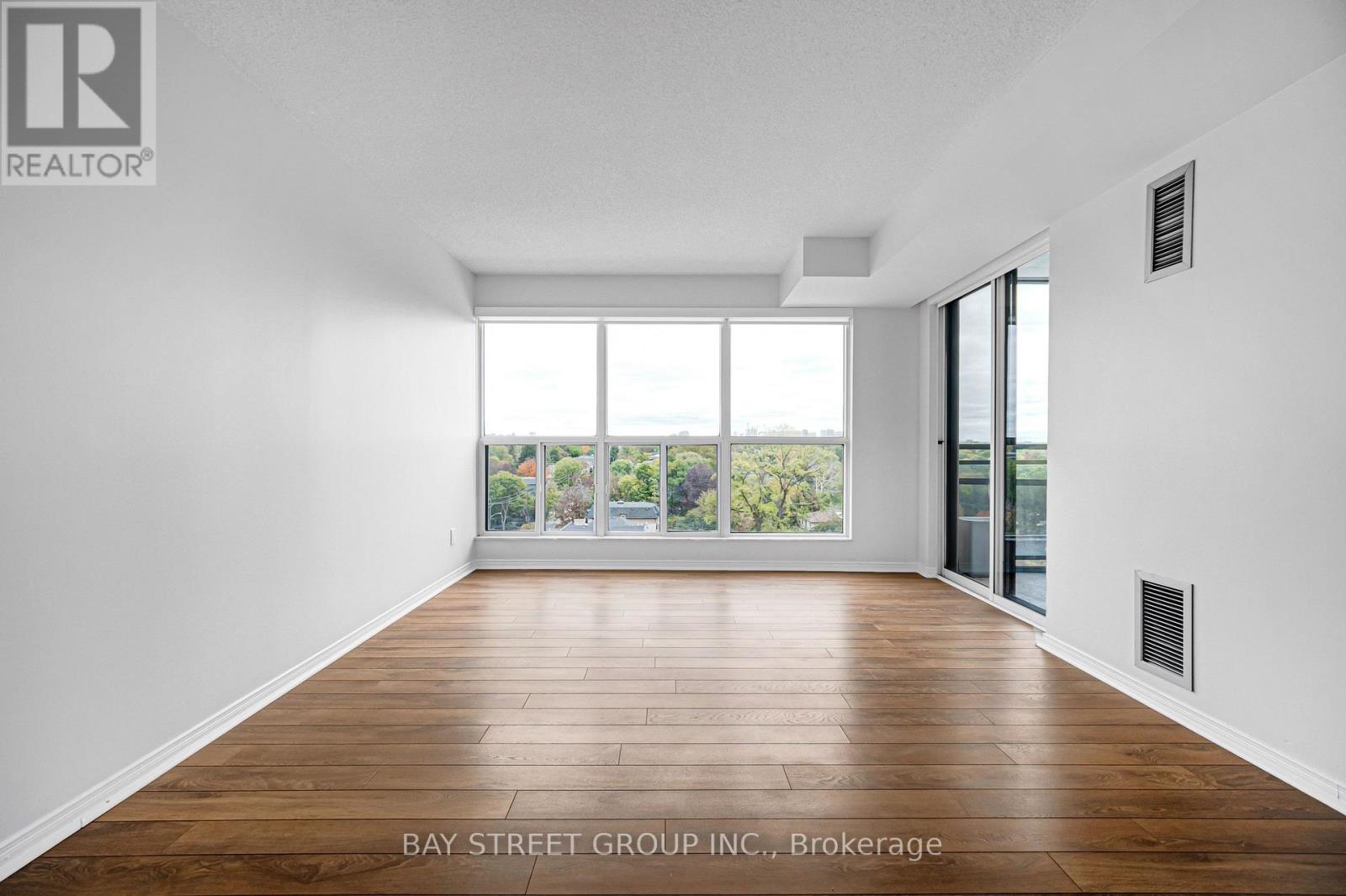 906- 28 Hollywood Avenue, Toronto, ON photo 16