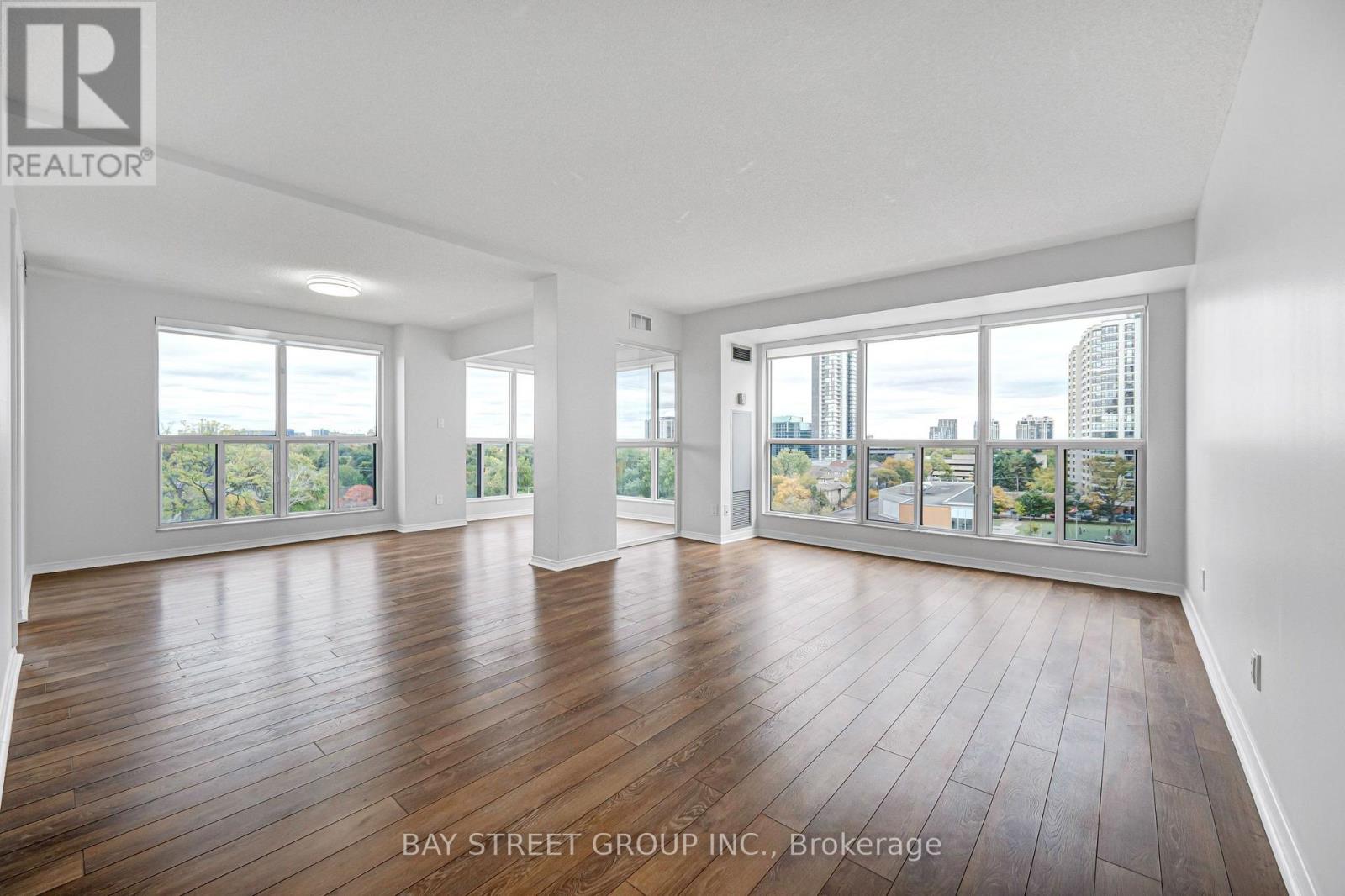 906- 28 Hollywood Avenue, Toronto, ON photo 18