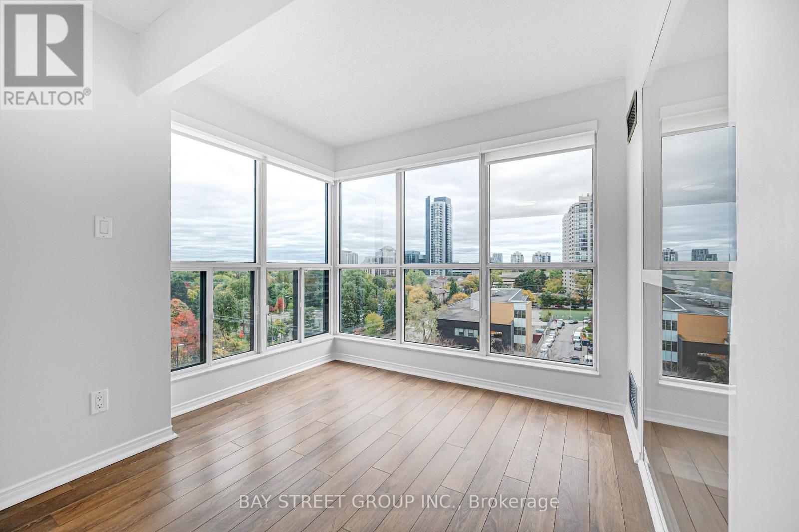 906- 28 Hollywood Avenue, Toronto, ON photo 25
