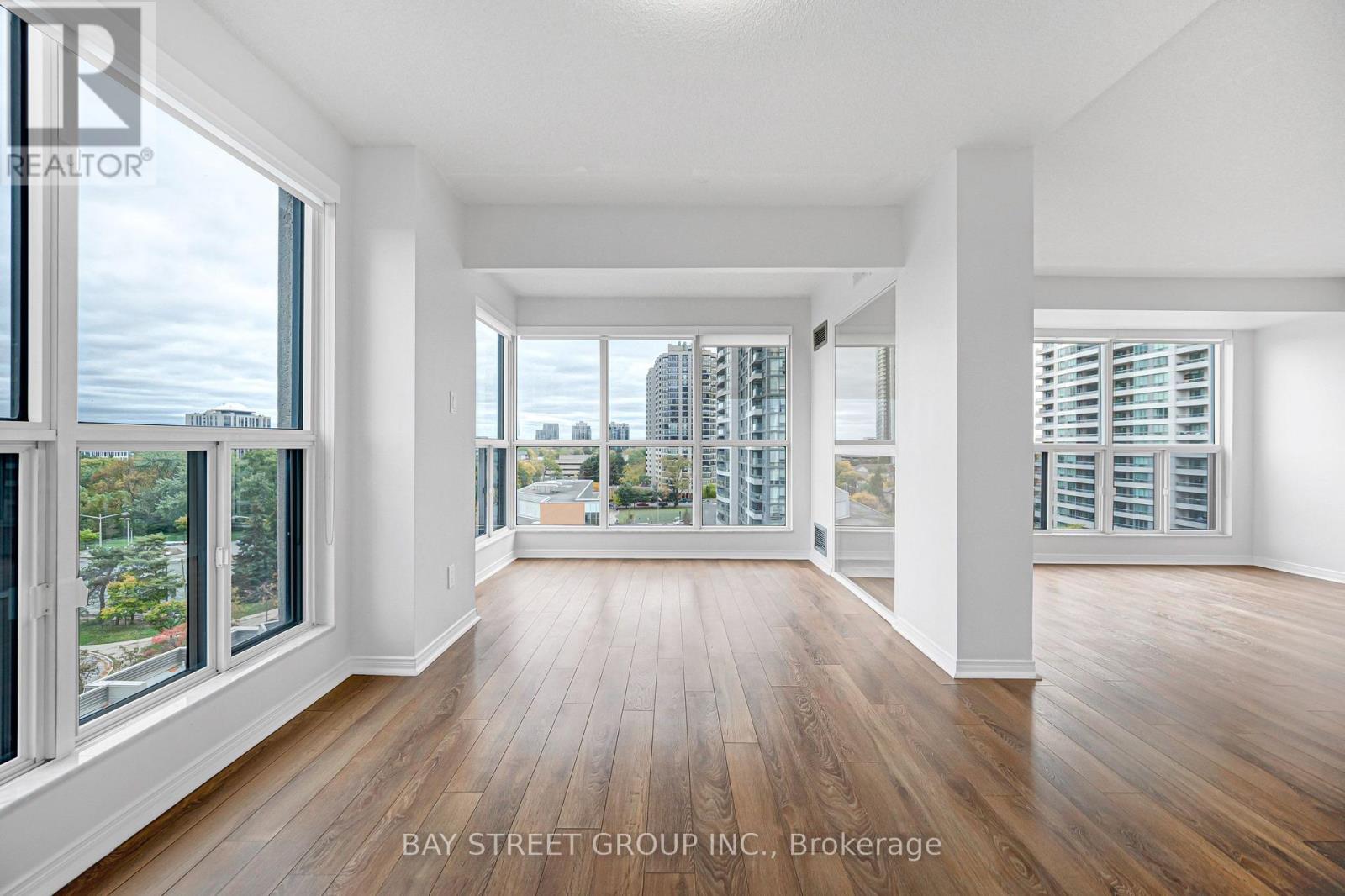 906- 28 Hollywood Avenue, Toronto, ON photo 28