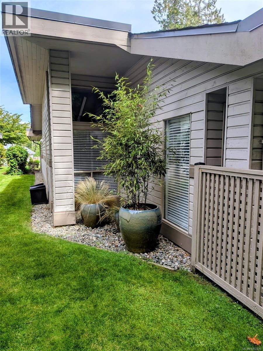 1176 Lee Rd, Parksville - Image 1