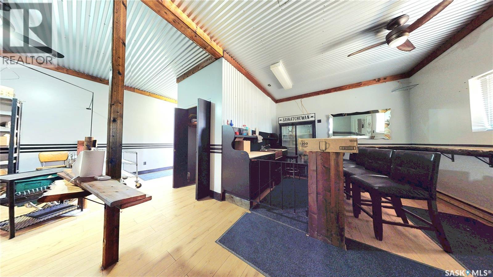 929 Railway AVENUE, Burstall — photo 35