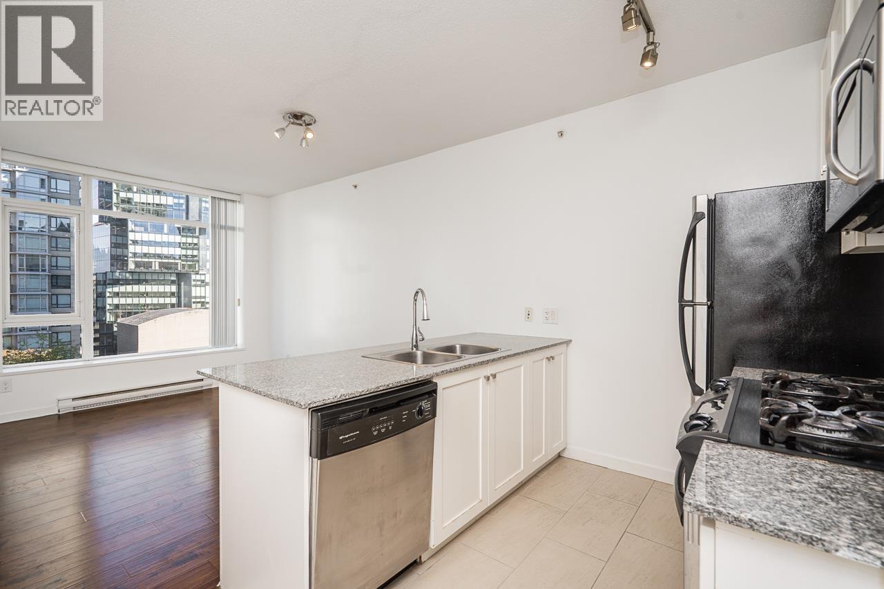 Photo of 1303 480 ROBSON STREET 23