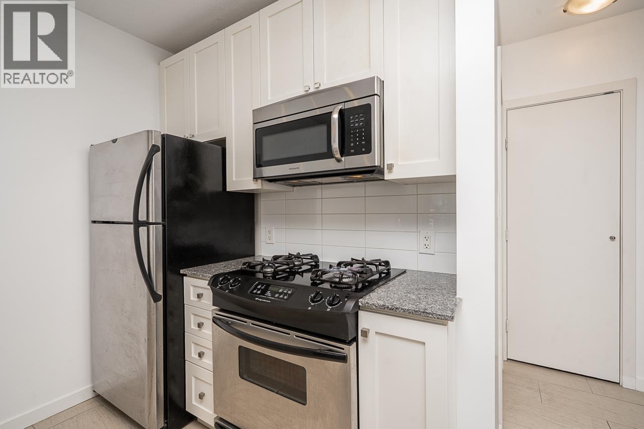 Photo of 1303 480 ROBSON STREET 20