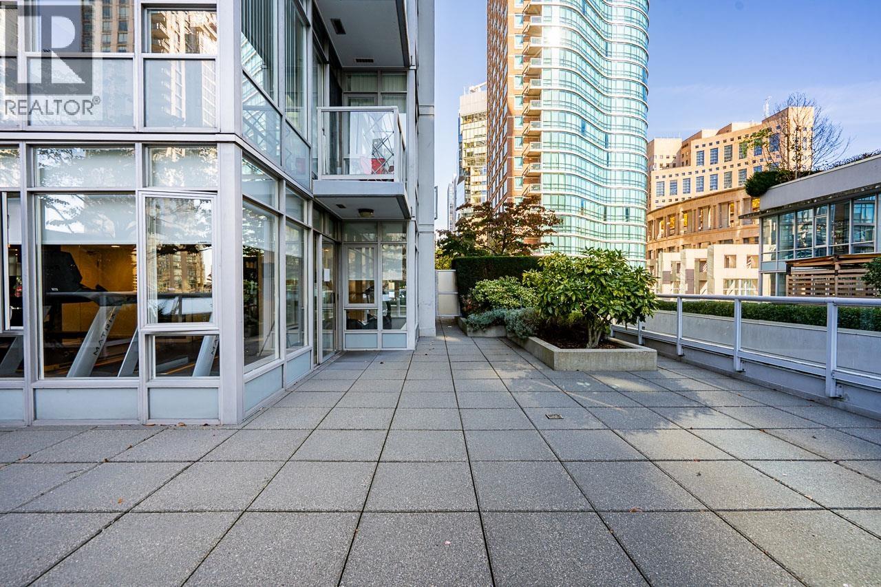 Photo of 1303 480 ROBSON STREET 32