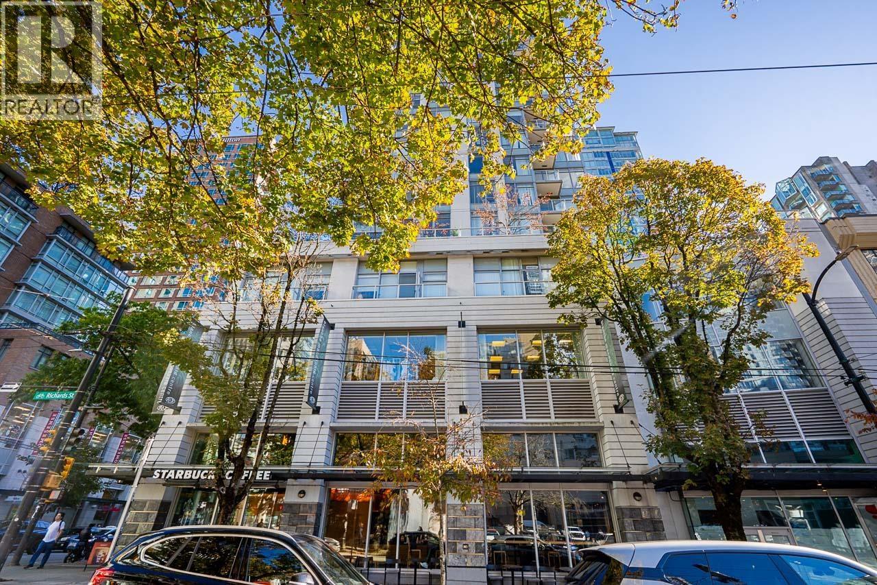 Photo of 1303 480 ROBSON STREET 37