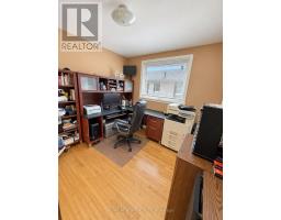 Bedroom 2 - 101 Hanson Road, Mississauga, ON L5B2E3 Photo 10