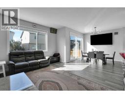 4pc Bathroom - 25 Belvedere Terrace Se, Calgary, AB T2A7G1 Photo 17