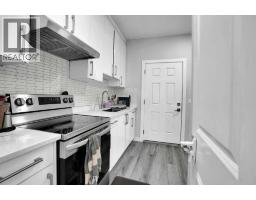 Den - 25 Belvedere Terrace Se, Calgary, AB T2A7G1 Photo 8
