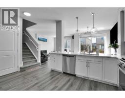Family room - 25 Belvedere Terrace Se, Calgary, AB T2A7G1 Photo 9