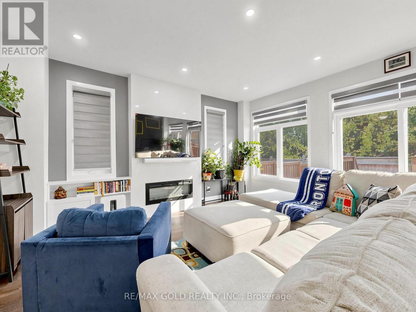 77 CHELLIAH COURT - 10