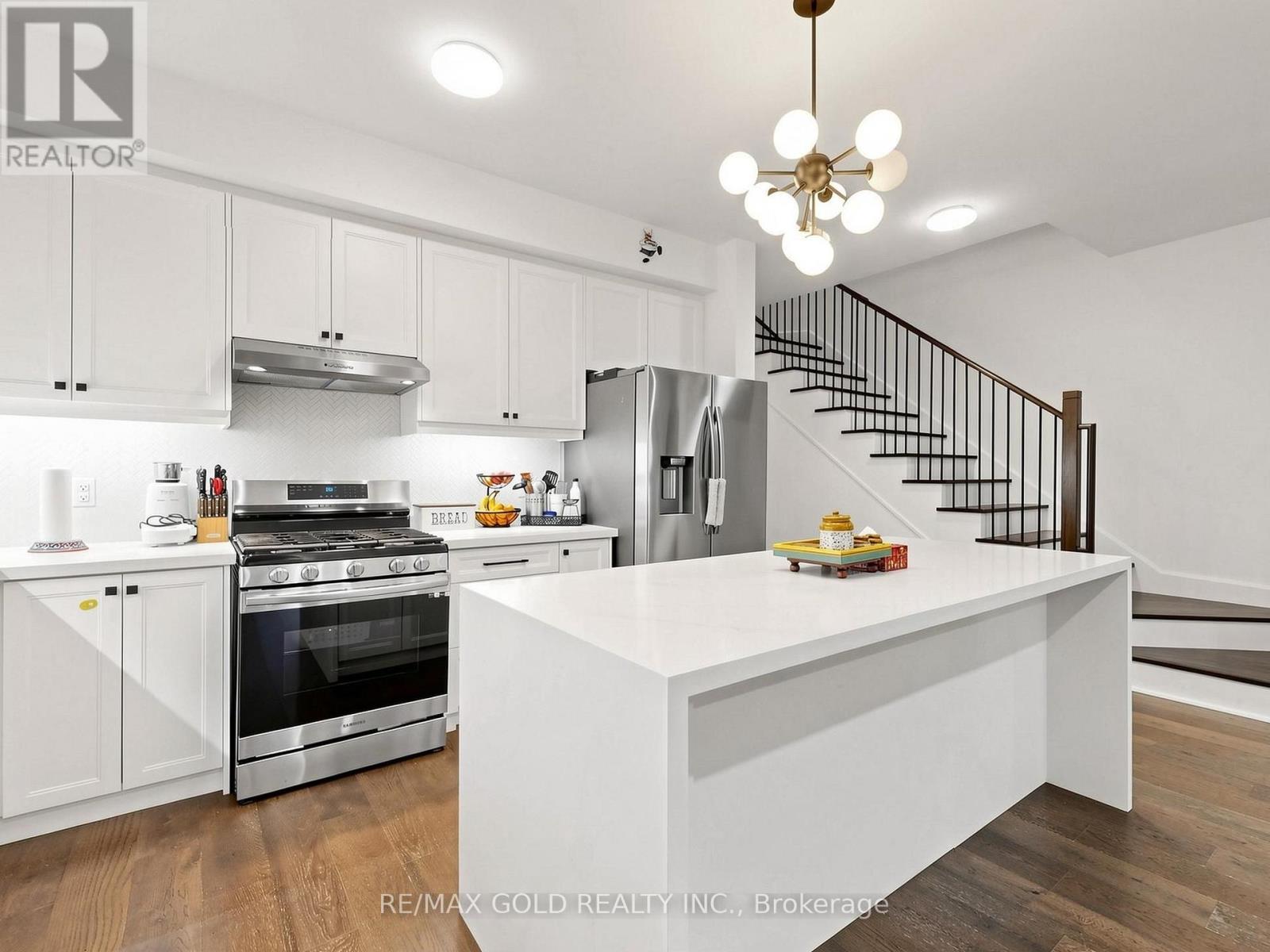 77 CHELLIAH COURT - 16