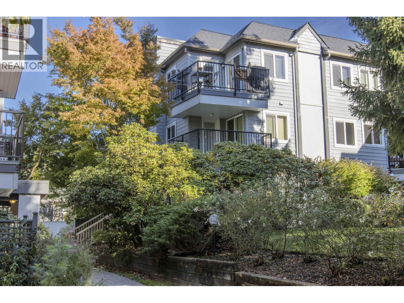 Photo of 311 40180 WILLOW CRESCENT 2