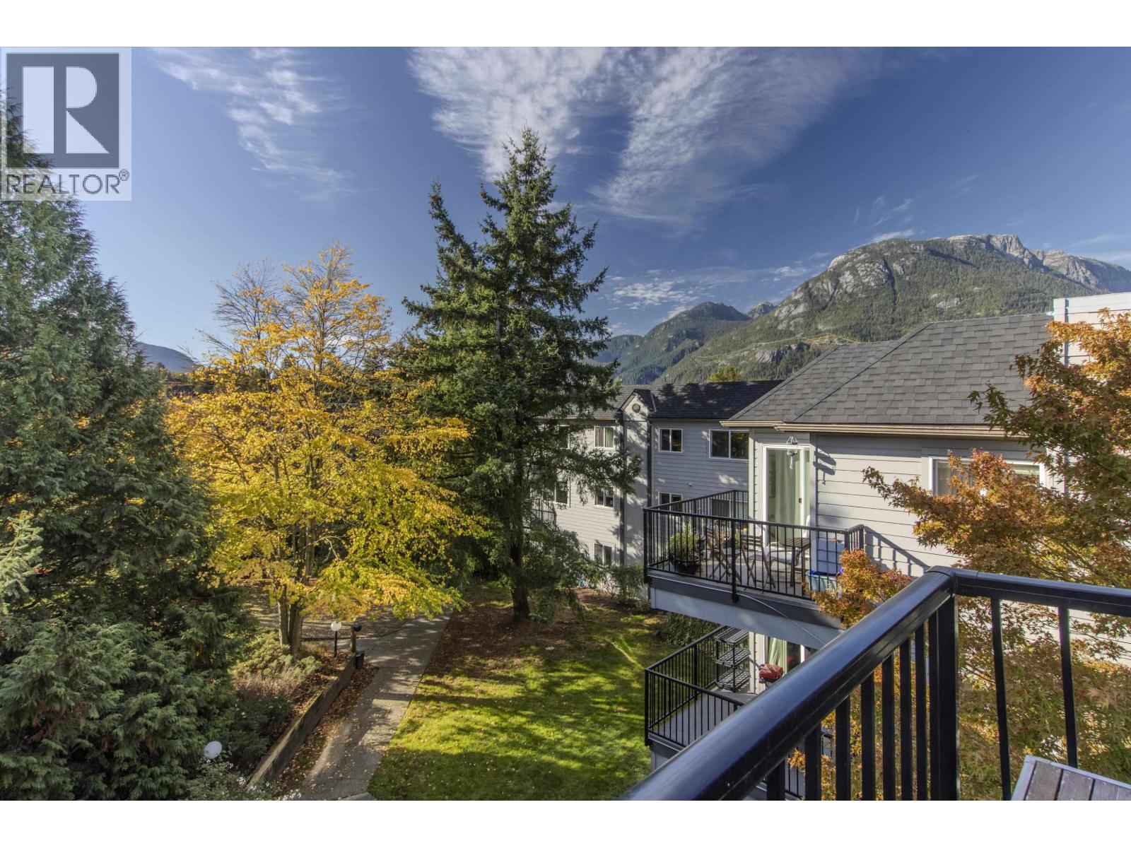 Photo of 311 40180 WILLOW CRESCENT 4