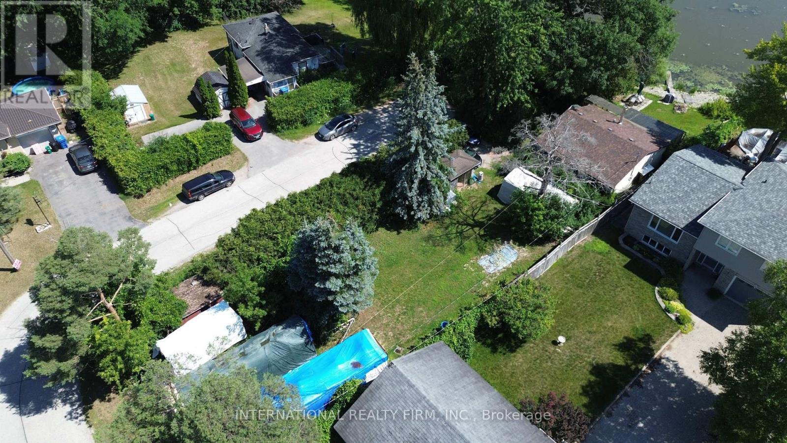 29 Willow Street, East Gwillimbury, ON photo 3