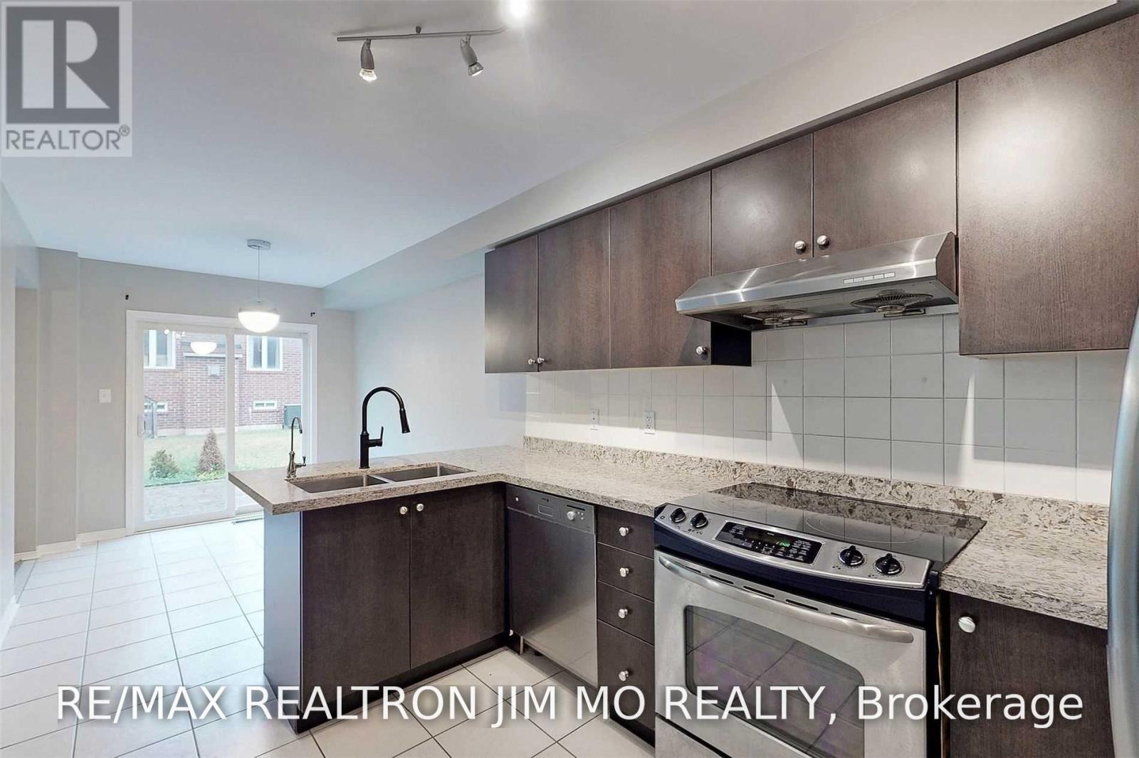 287 PENNDUTCH CIRCLE, Whitchurch-Stouffville (Stouffville) — photo 4
