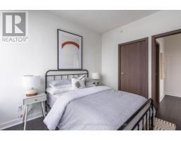 Den - 2502 - 17 Bathurst Street, Toronto, ON M5V1A5 Photo 6