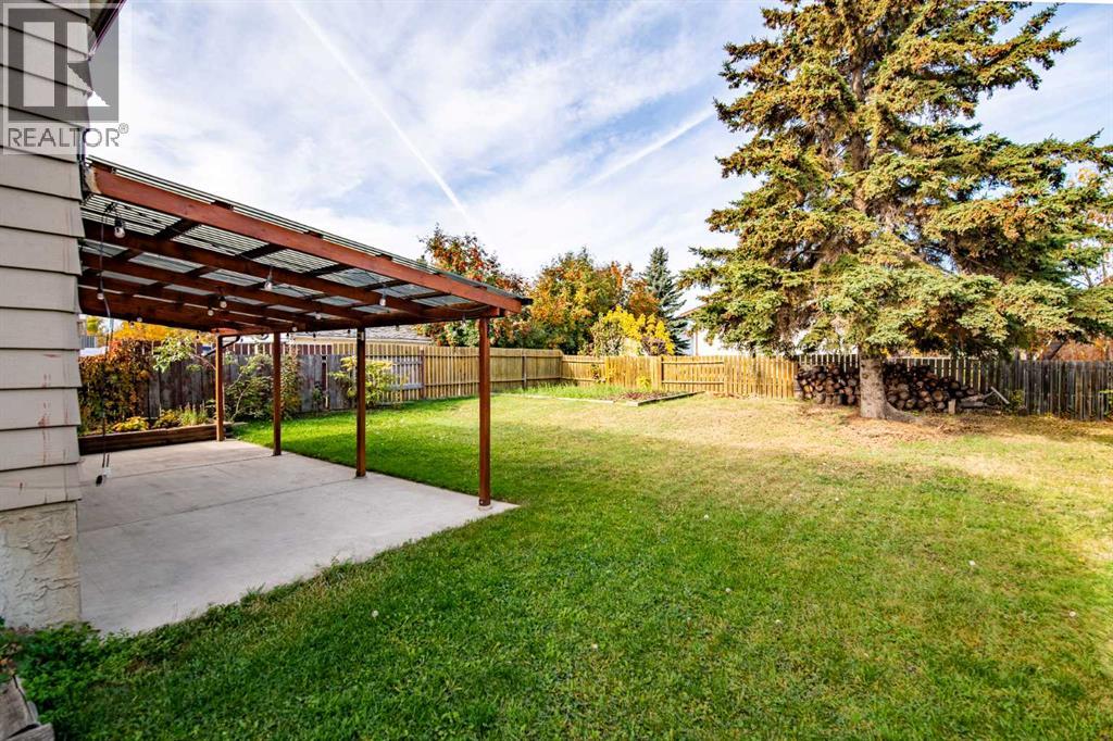 Listing photo – 12 Opal Close, Lacombe