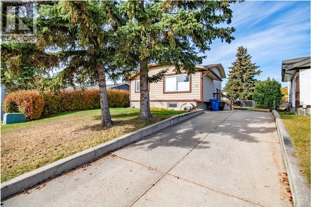 Listing photo – 12 Opal Close, Lacombe