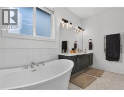 3142 Sweet Pl, Port Alberni, BC V9Y2B6 Photo 42