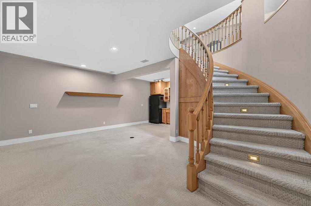 4418 20 Avenue NW - photo 34