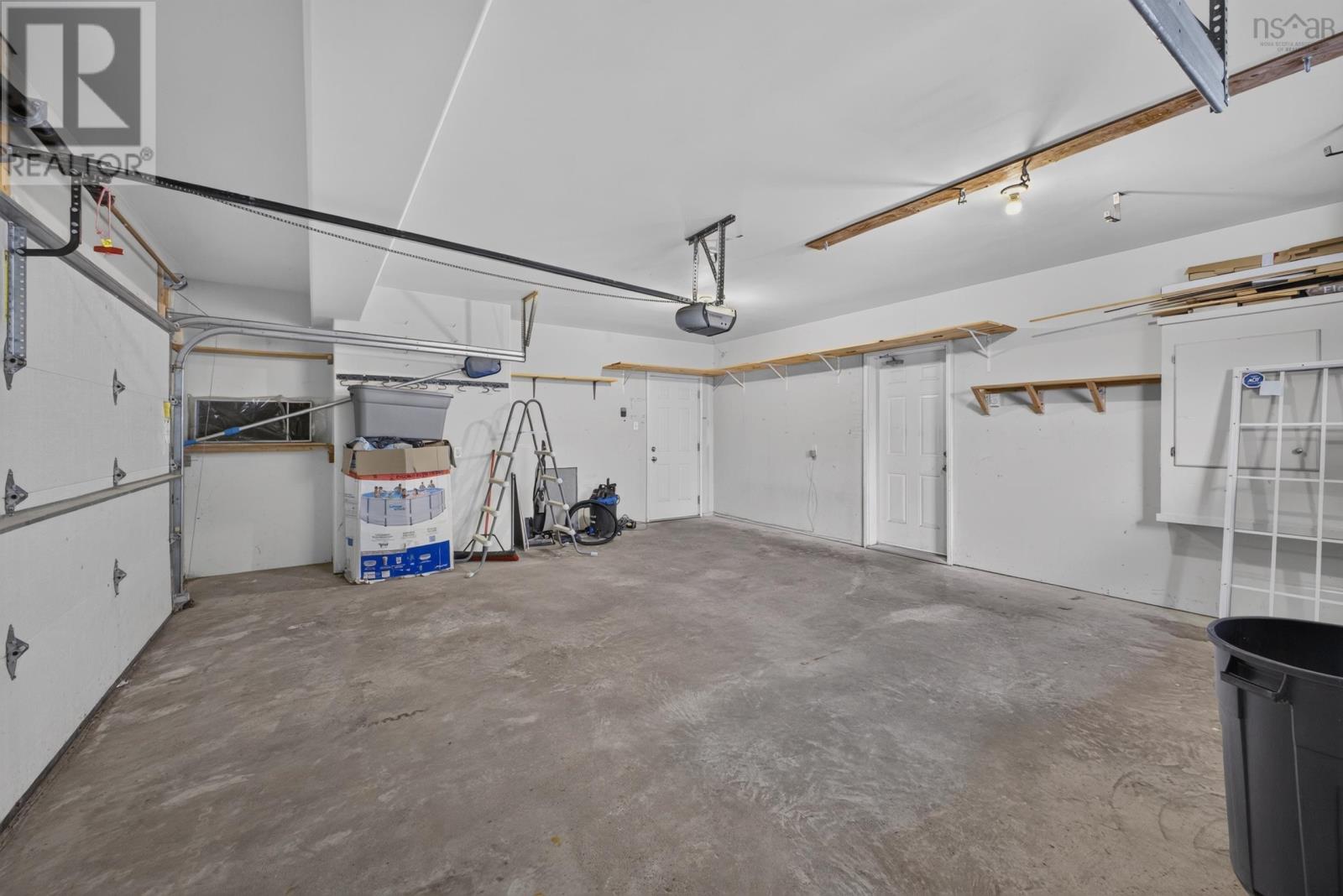 Property 39 of 50 of 118 EDGEHILL Drive