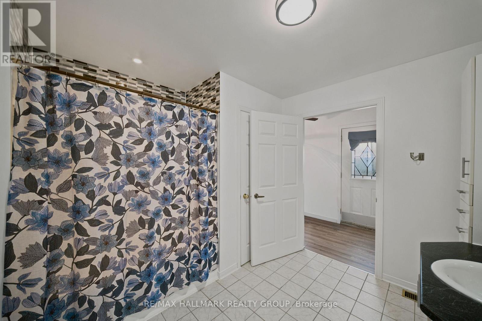 312 DUFFERIN STREET - 19