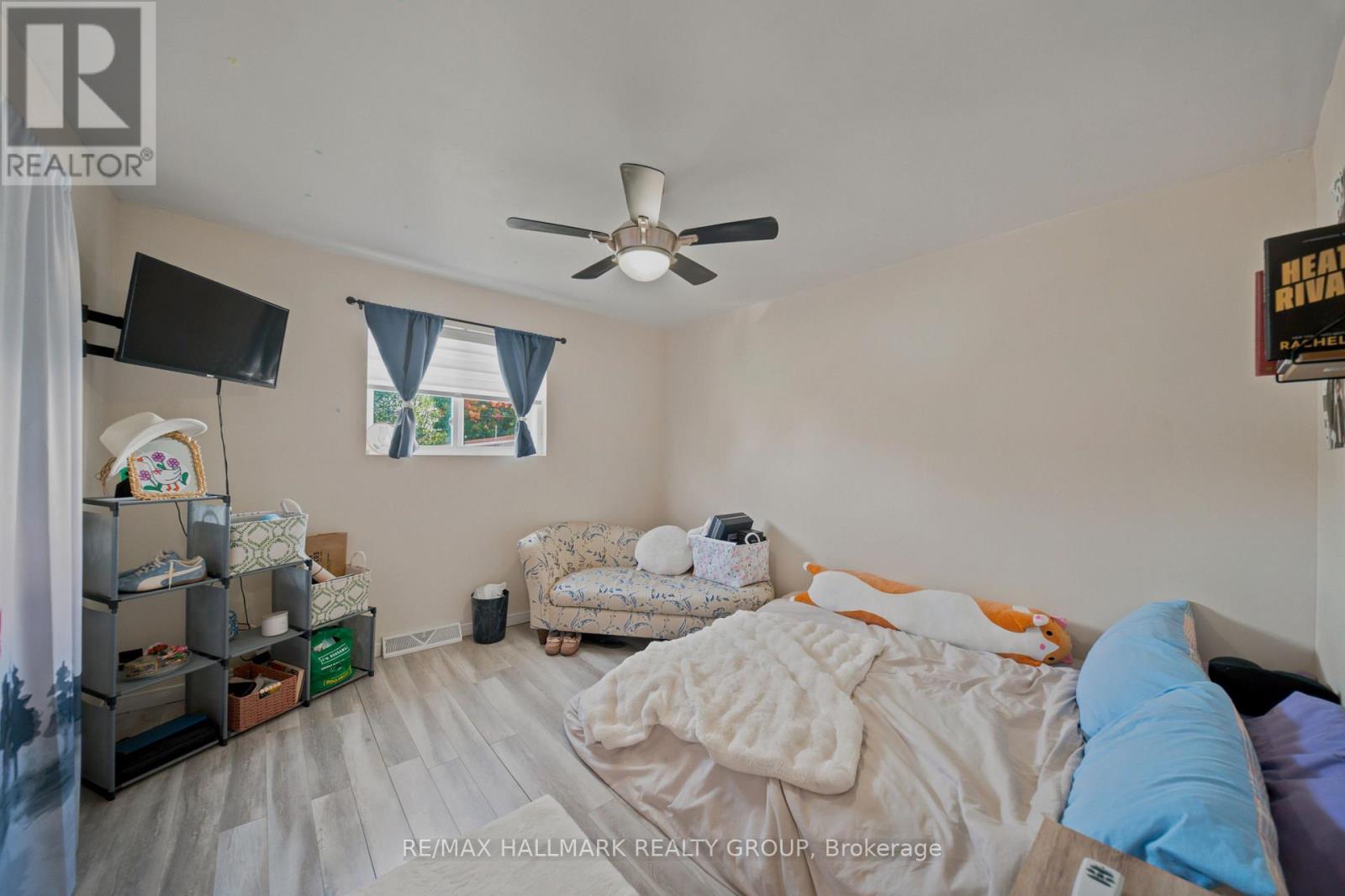 312 DUFFERIN STREET - 24