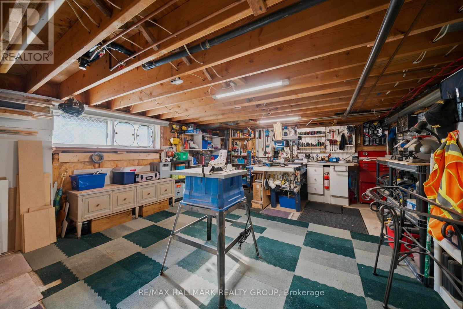 312 DUFFERIN STREET - 33