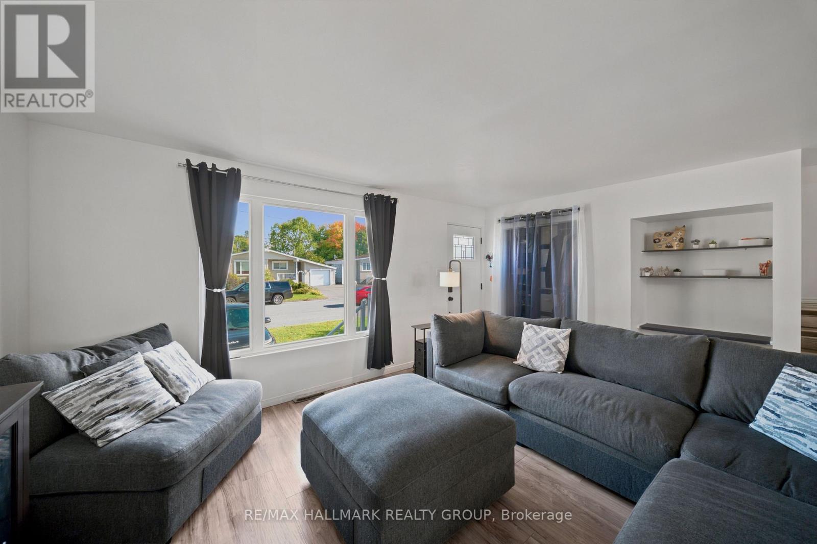 312 DUFFERIN STREET - 4