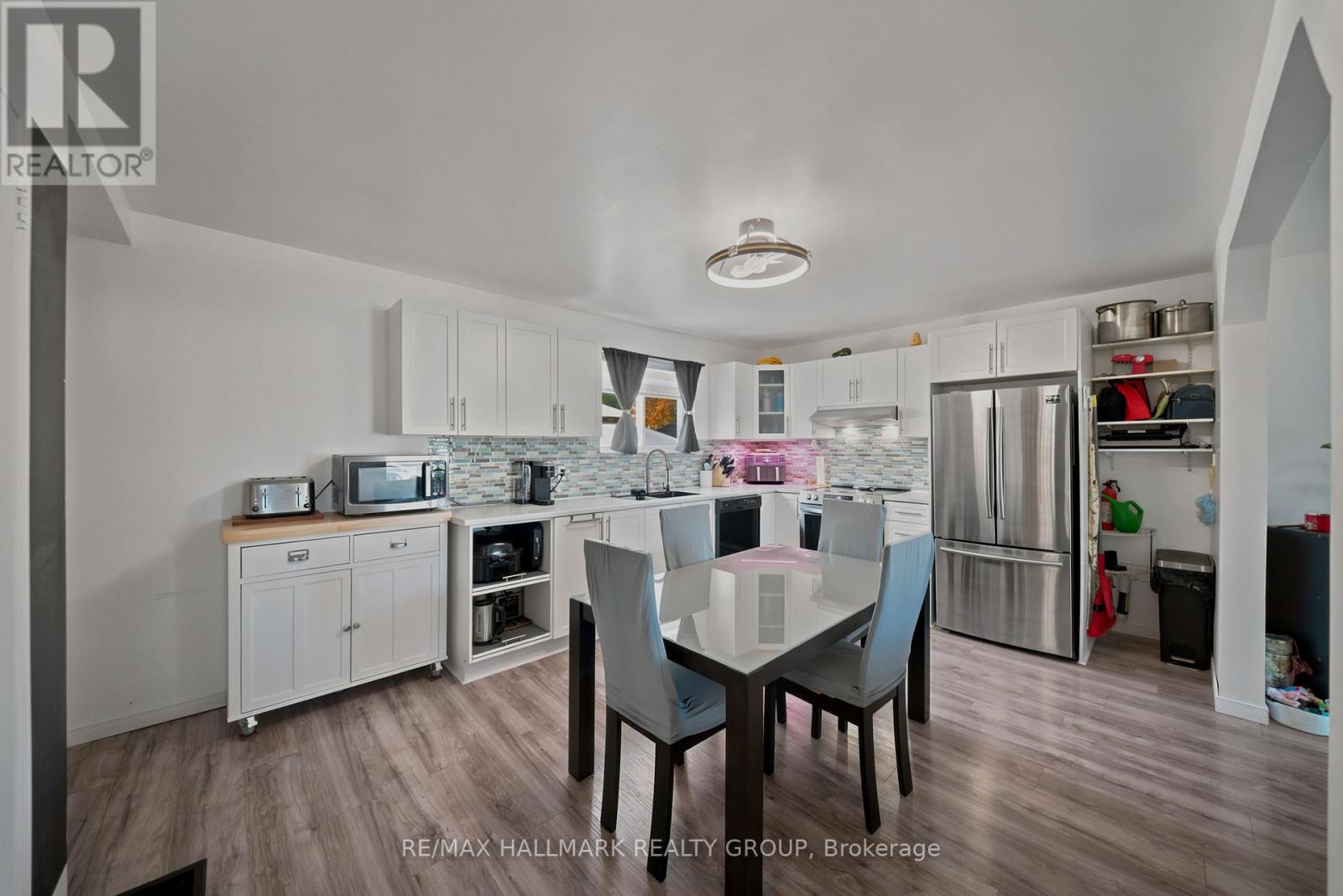 312 DUFFERIN STREET - 6