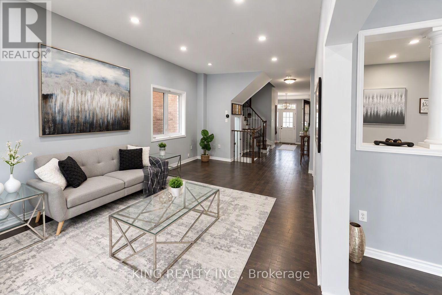 72 BAYLAWN CIRCLE S - 11