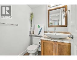 Primary Bedroom - 2323 1 Street Ne, Calgary, AB T2E9E6 Photo 8