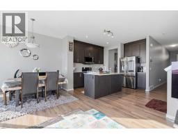 5pc Bathroom - 124 Cityline Square Ne, Calgary, AB T3N2H5 Photo 7