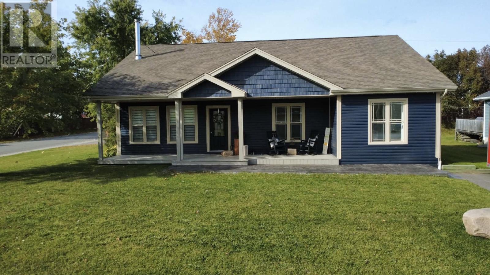 1 Warren Drive - 36