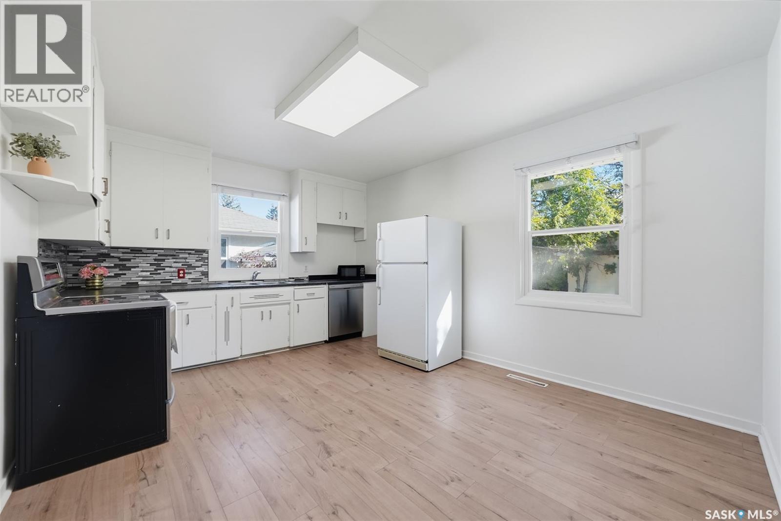 1405 Cumberland AVENUE S - 7