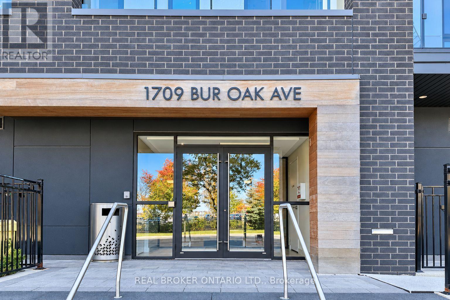 #301 1709 BUR OAK AVENUE - 27