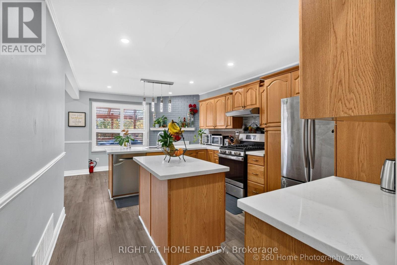 57 CORNWALL DRIVE - 7