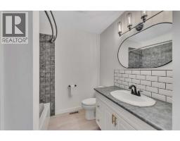65 Roberts Crescent, Red Deer, AB T4P3K7 Photo 12