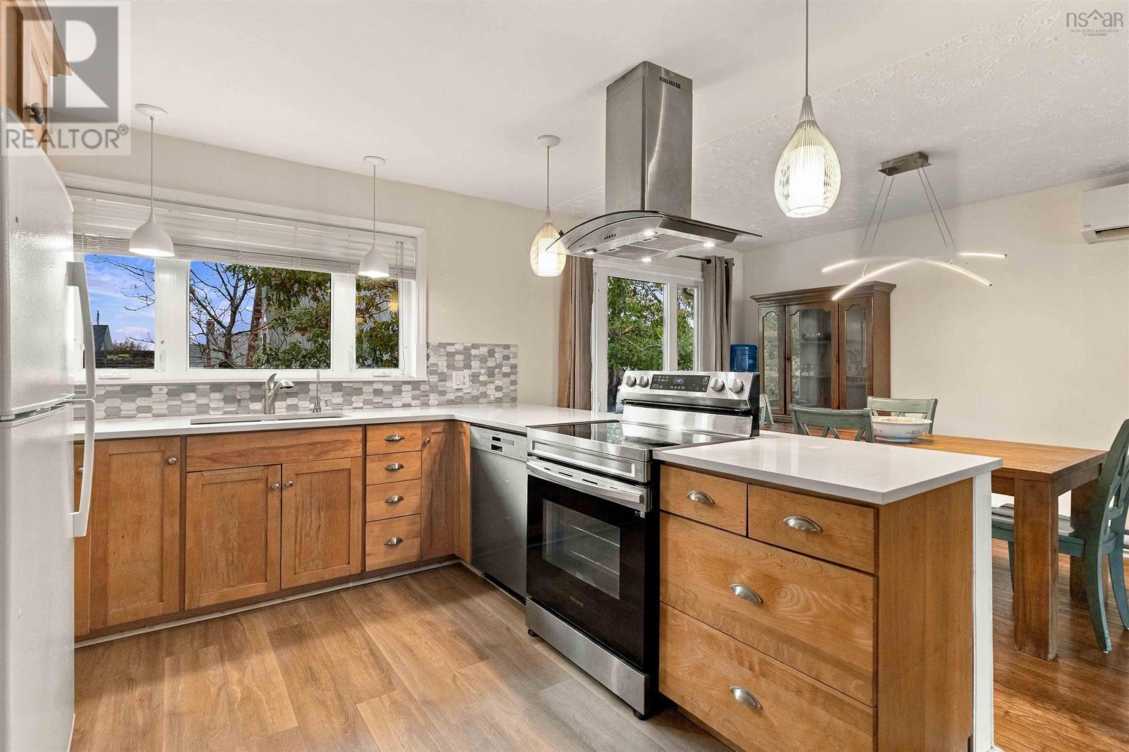 22 Cedar Crescent - 10