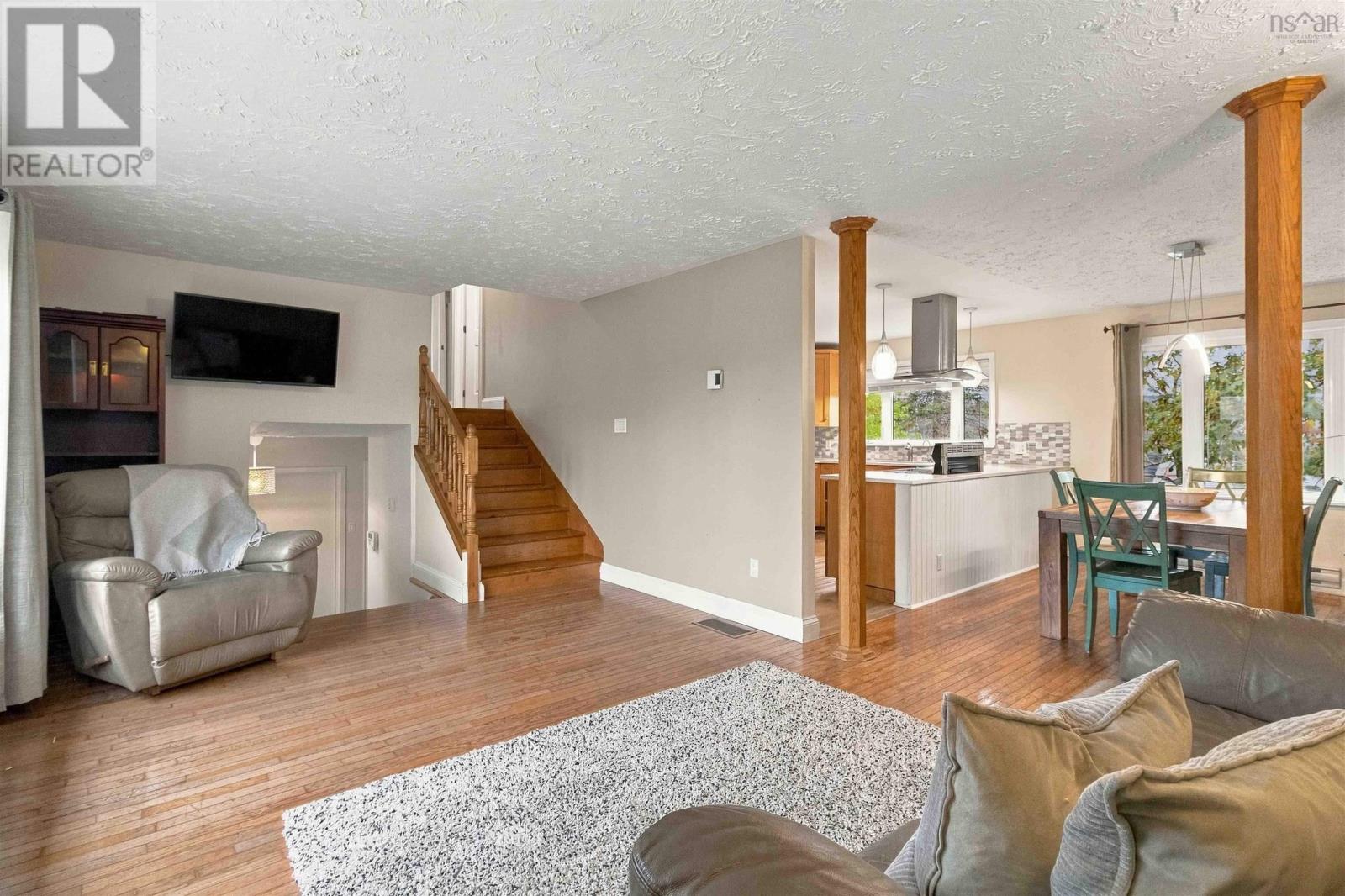 22 Cedar Crescent - 19
