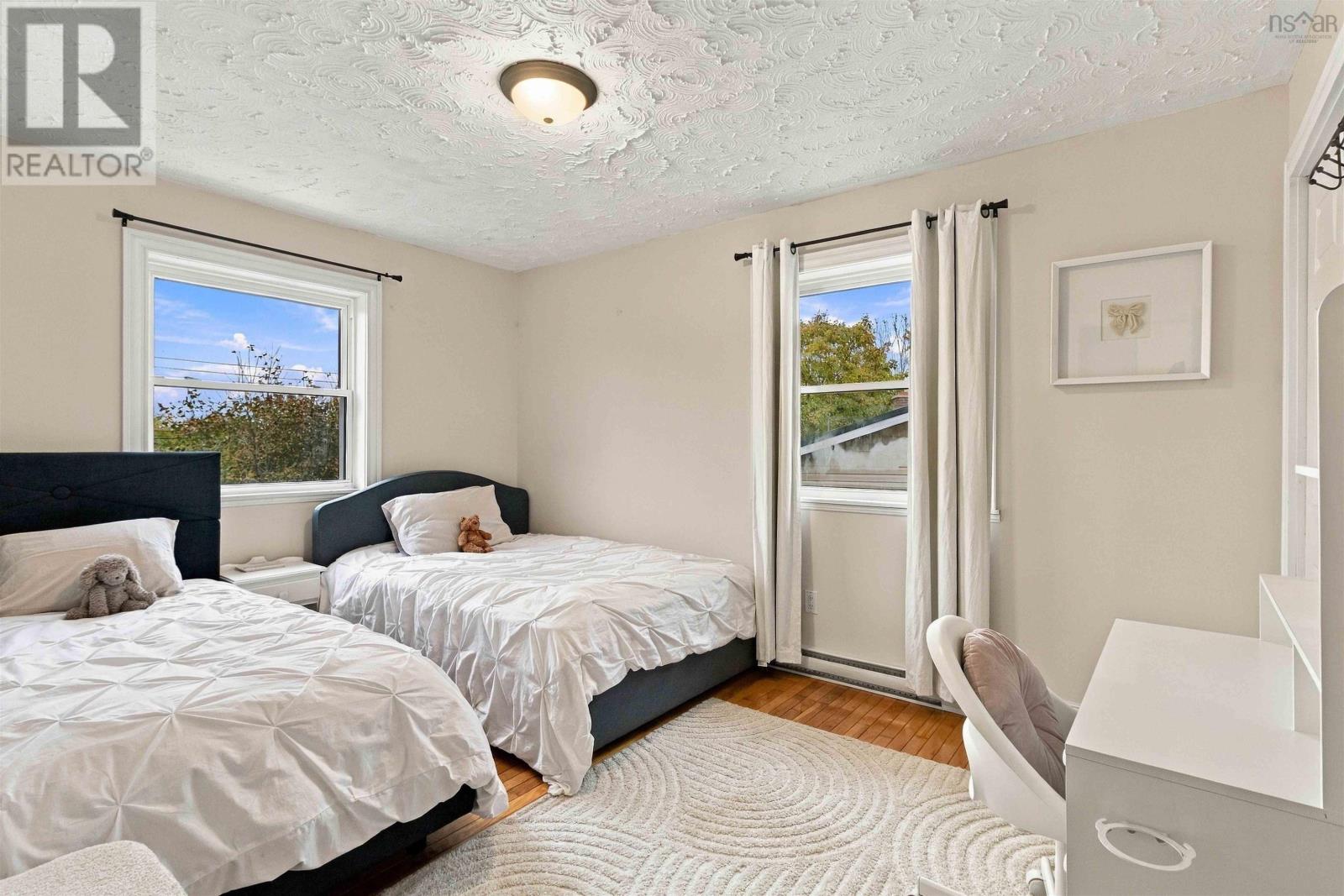 22 Cedar Crescent - 25