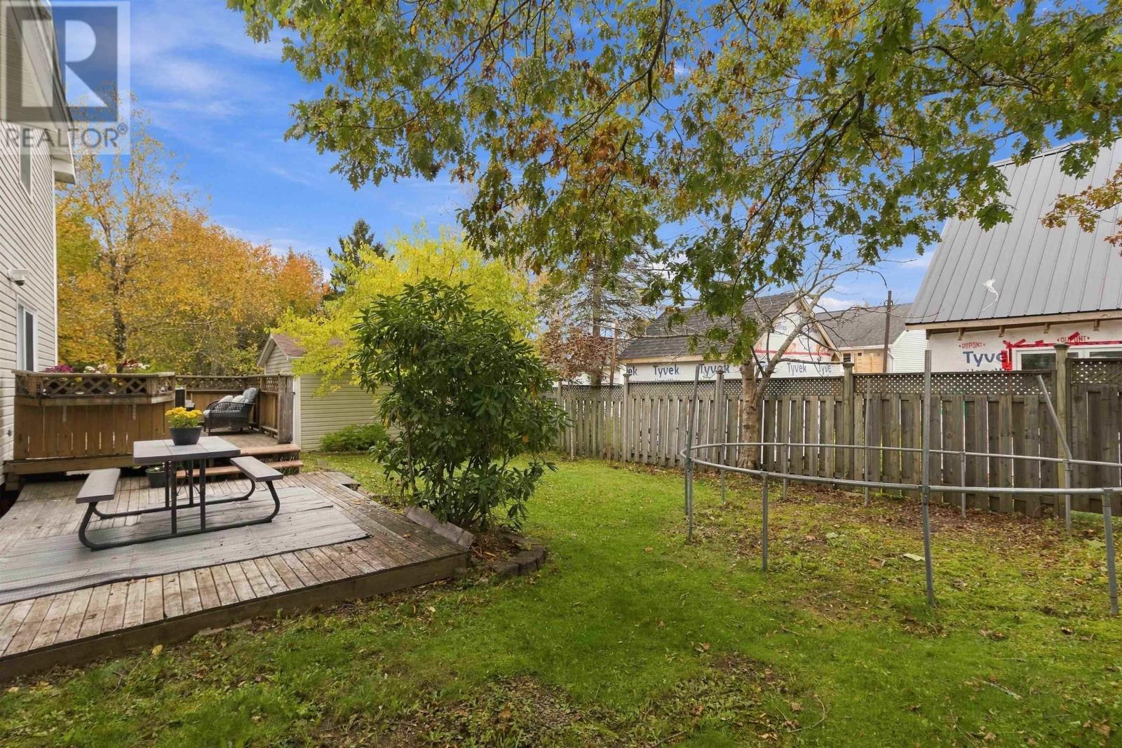 22 Cedar Crescent - 40