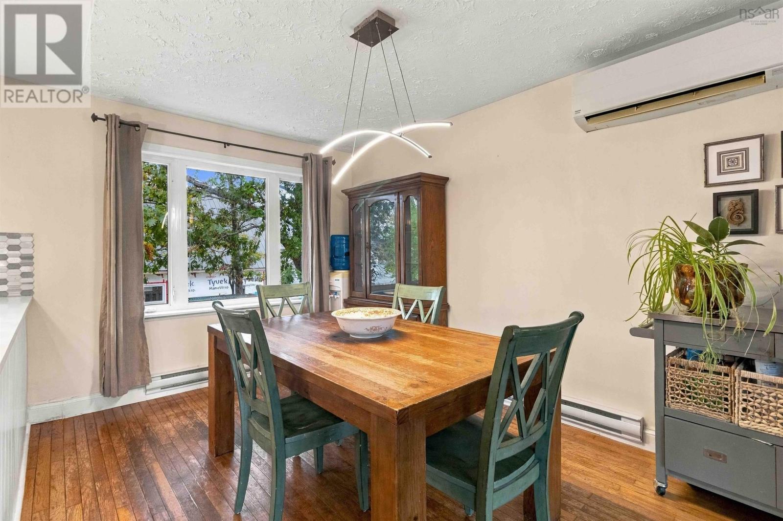 22 Cedar Crescent - 14