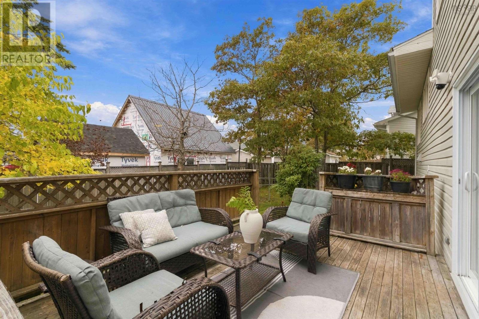 22 Cedar Crescent - 33