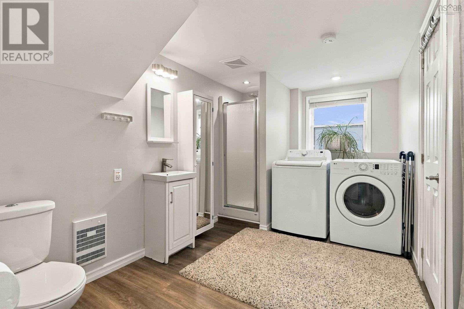 22 Cedar Crescent - 31